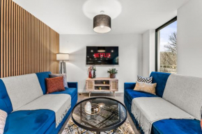Magnificent Getaway in Cheltenham - Parking - Garden